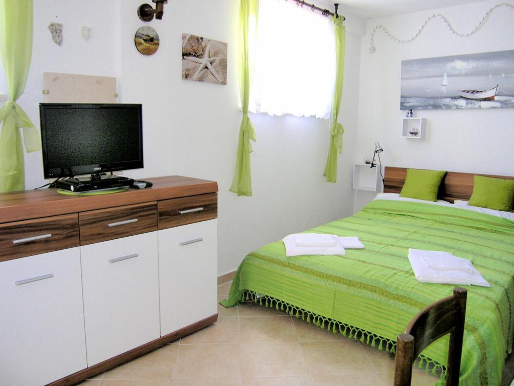 Studio Apartment Tamara Krk Town Room photo