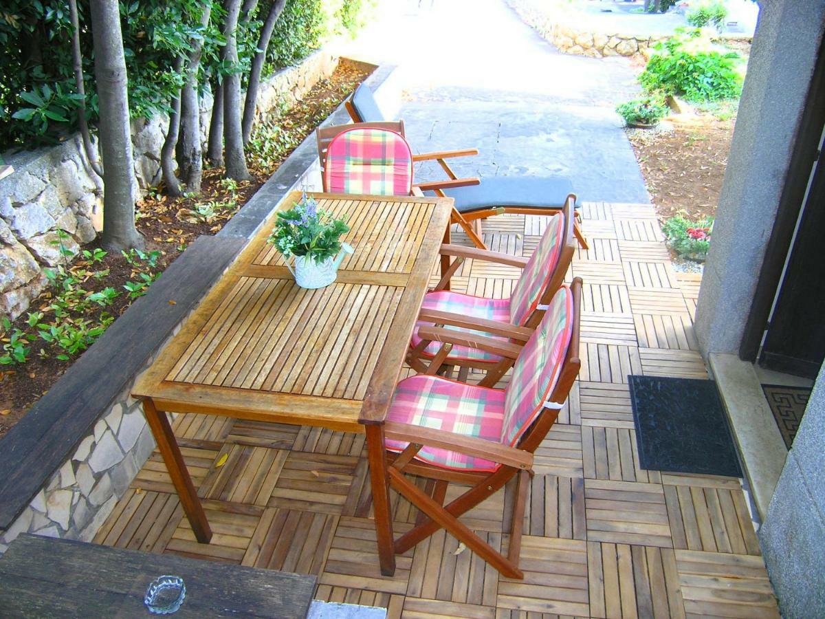 Studio Apartment Tamara Krk Town Exterior photo