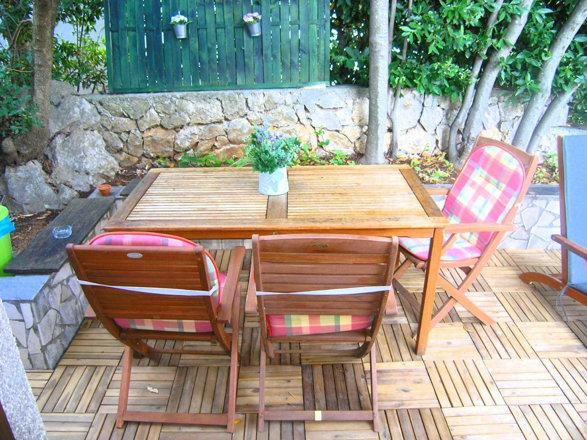 Studio Apartment Tamara Krk Town Exterior photo