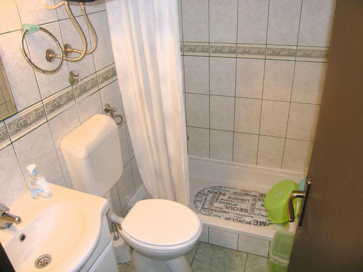Studio Apartment Tamara Krk Town Exterior photo